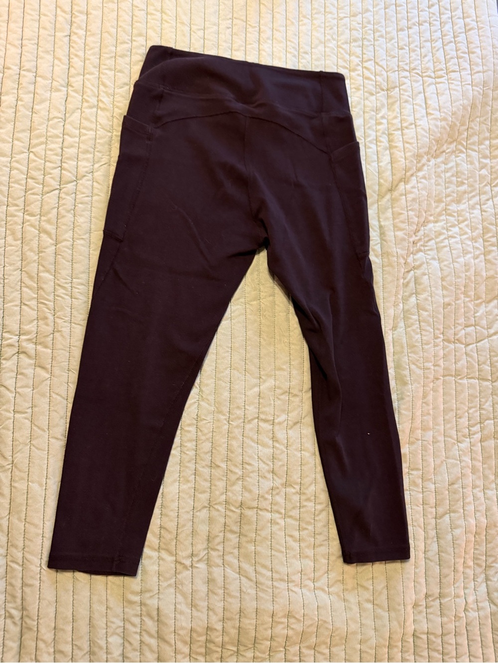 Happy Earth Cropped Pocket Legging